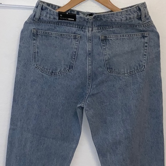 FASHION NOVA SLIT STRAIGHT LEG JEANS SIZE 5 /26 WOMEN - Picture 6 of 8